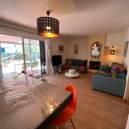 Semesterbostad Daro 3d 23 New Kitchen Mas Pinell Torroella de Montgrí